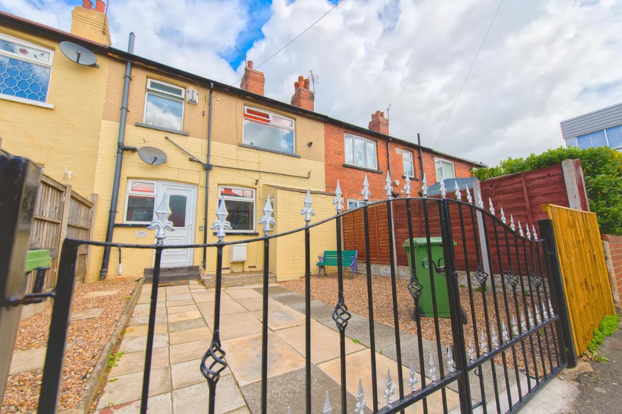 York House - Short Stay Leeds Leeds  Exterior photo